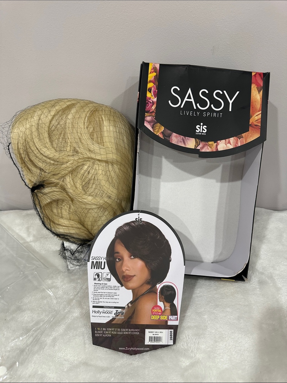 Sassy Miu Short Wig - Blonde